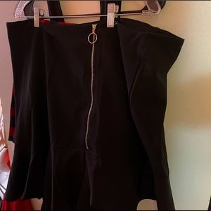 Black skirt with zipper